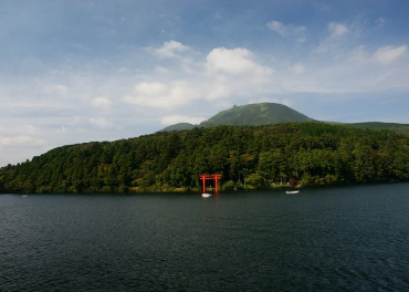箱根神社の水中鳥居